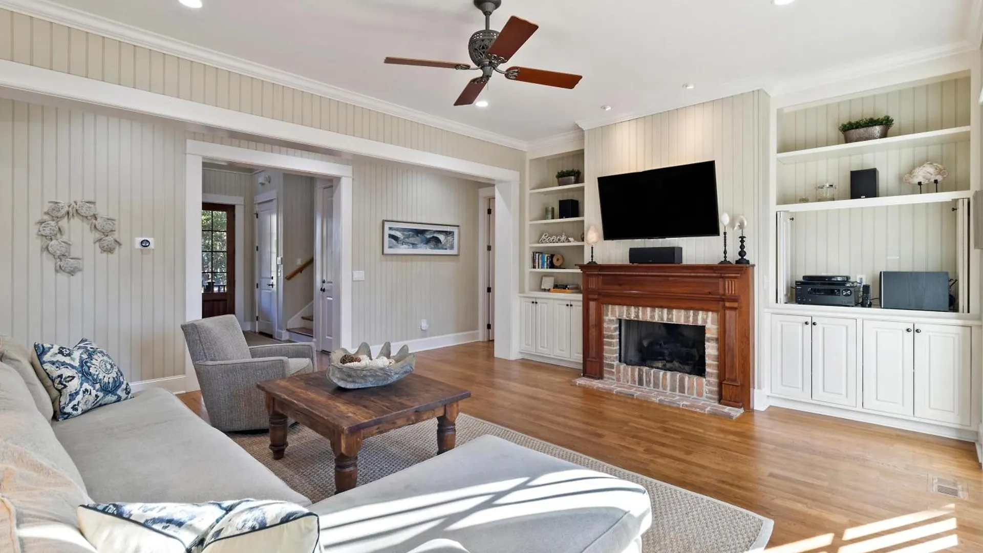 162 Surfsong Road *