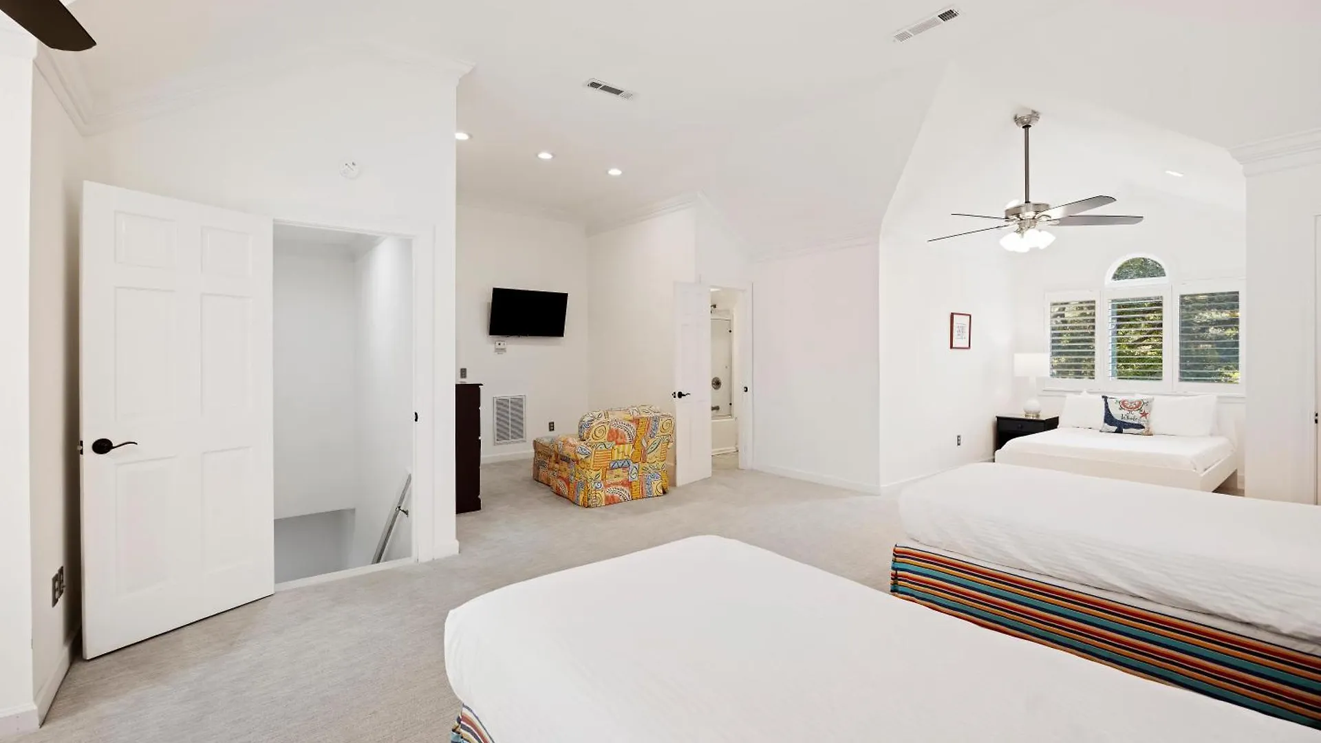 115 Pleasant Valley *