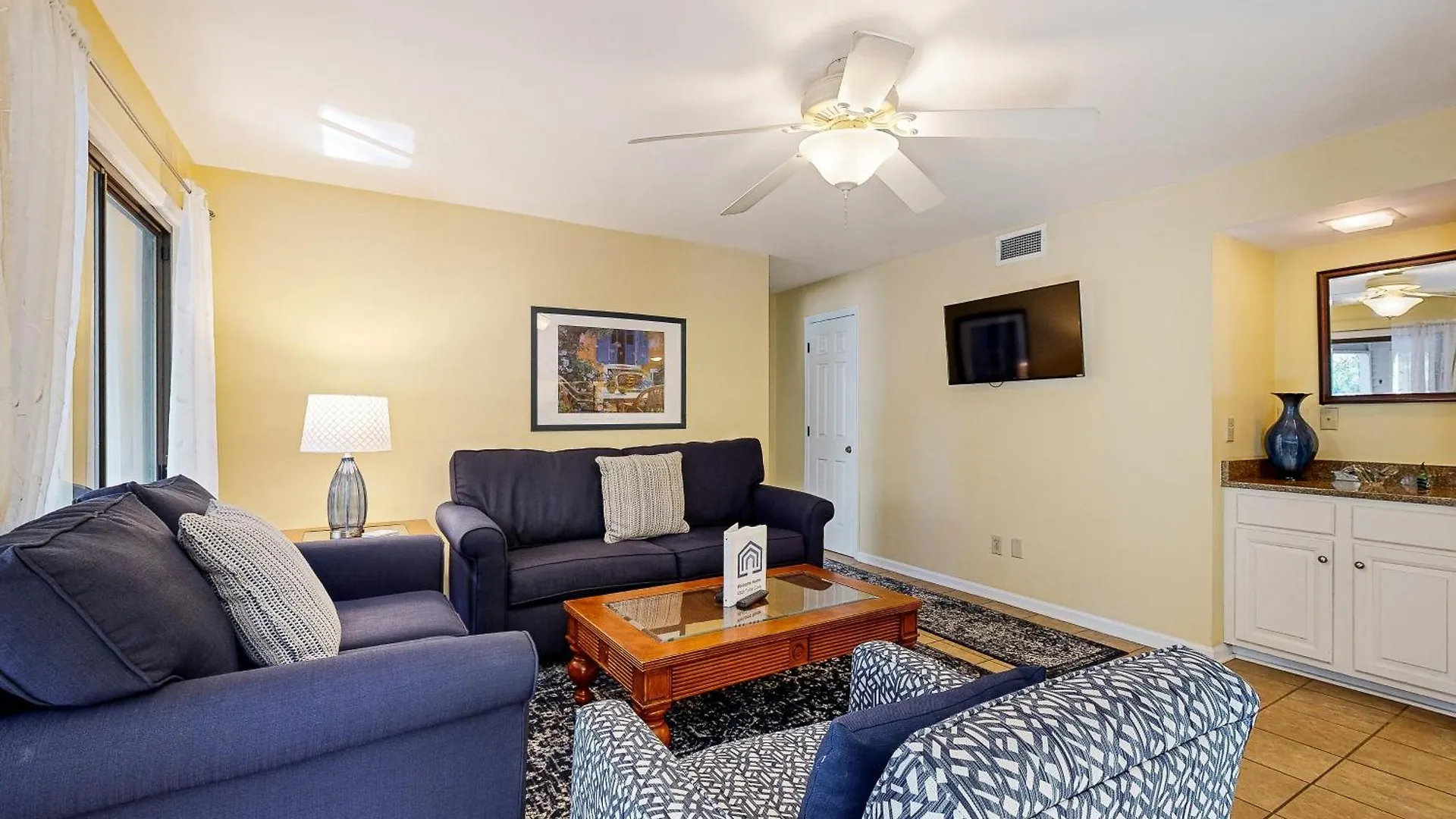 Apartment 4849 Turtle Cove *