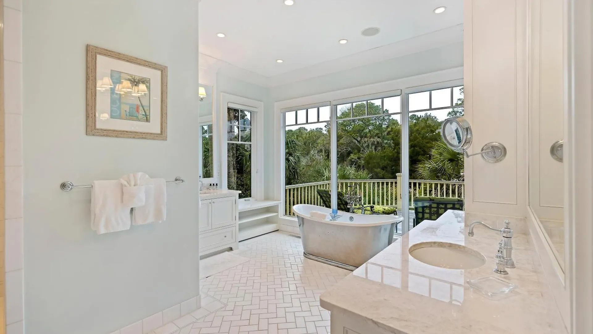 18 Flyway Drive *