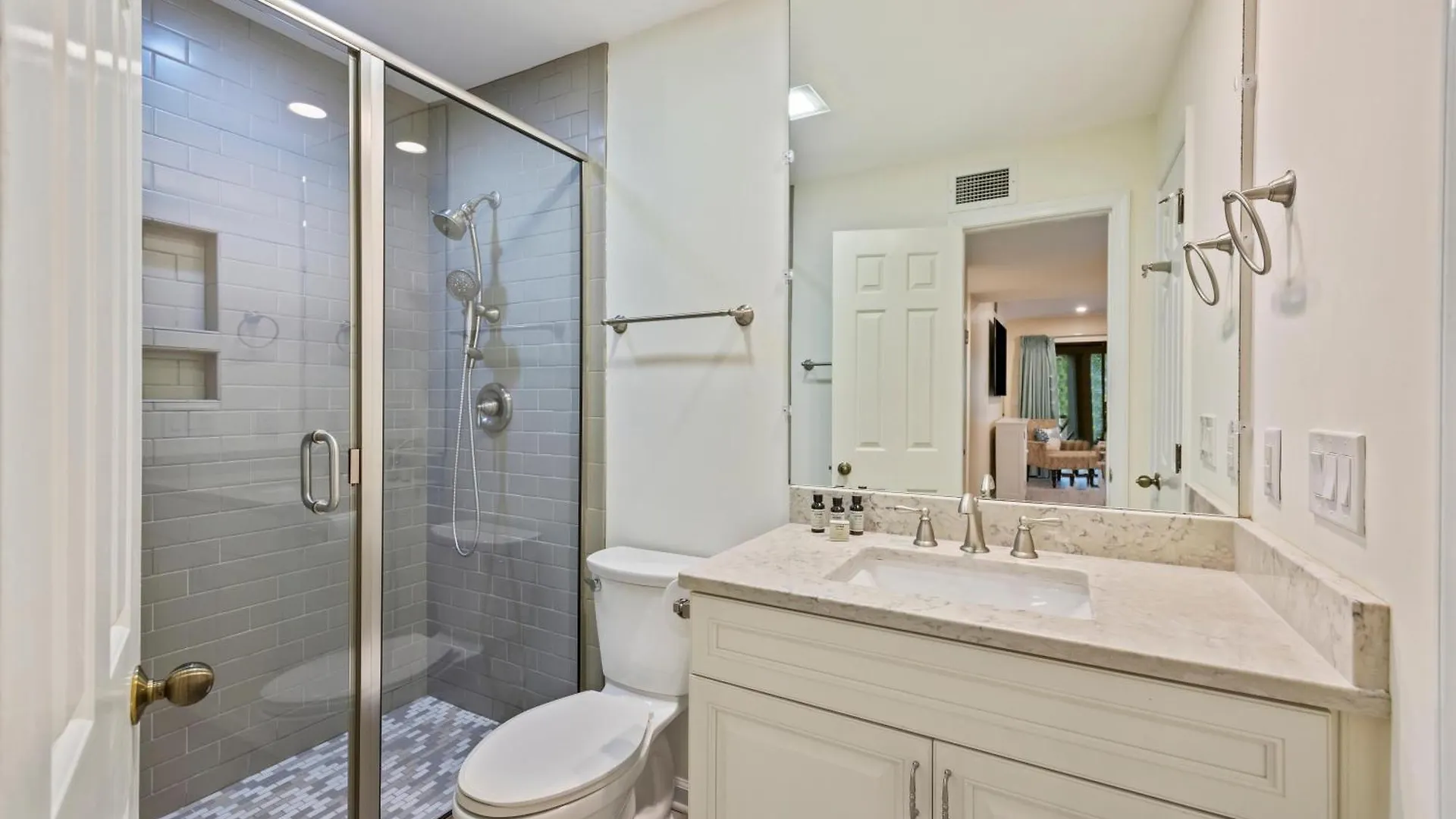 4855 Turtle Cove