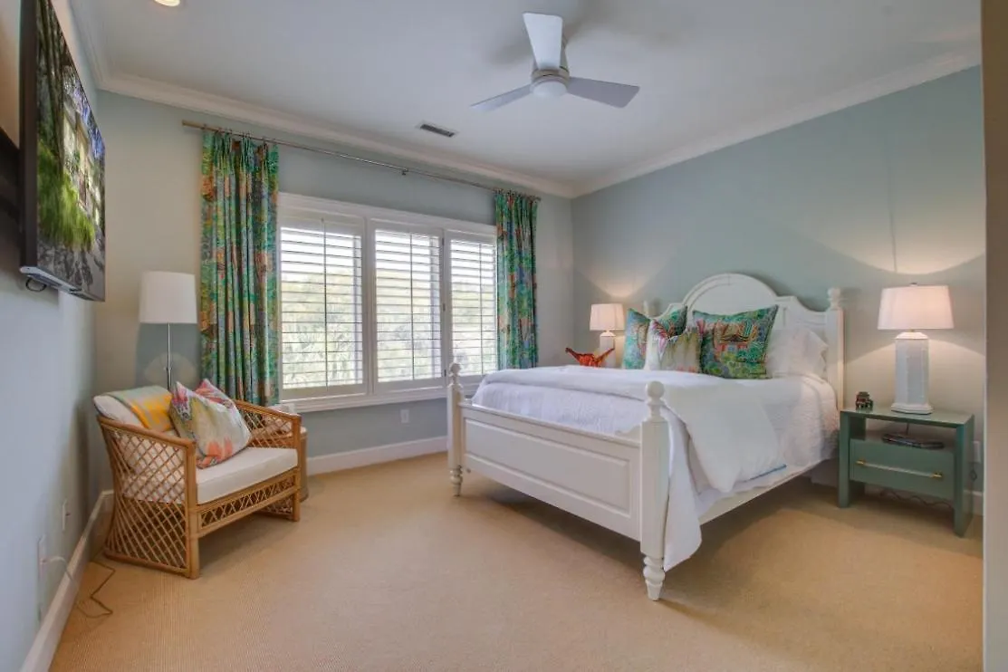 19 Surfsong Rd Holiday home
