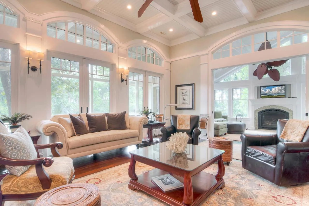 215 Glen Abbey *