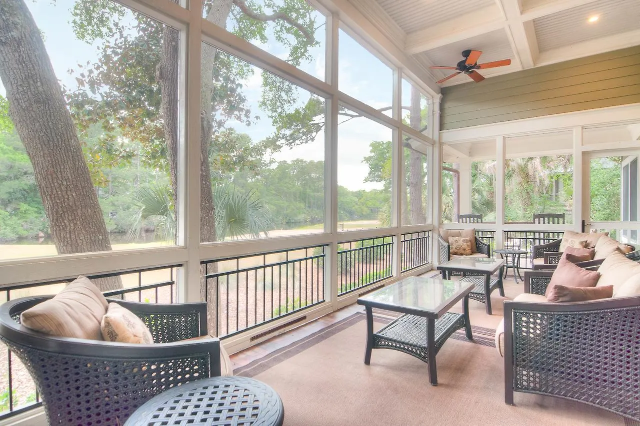 215 Glen Abbey *