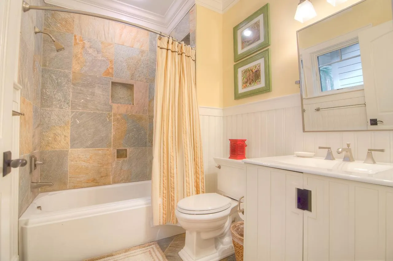 215 Glen Abbey *