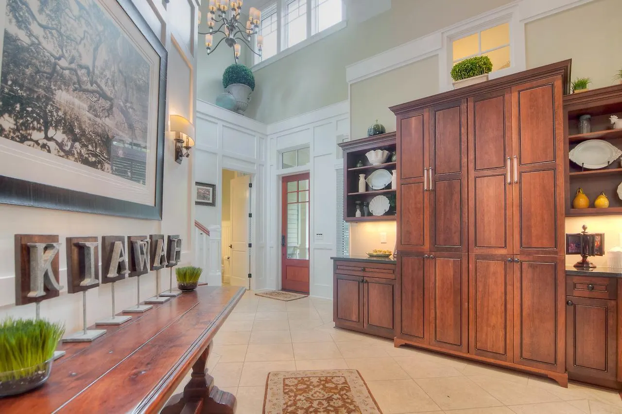 215 Glen Abbey