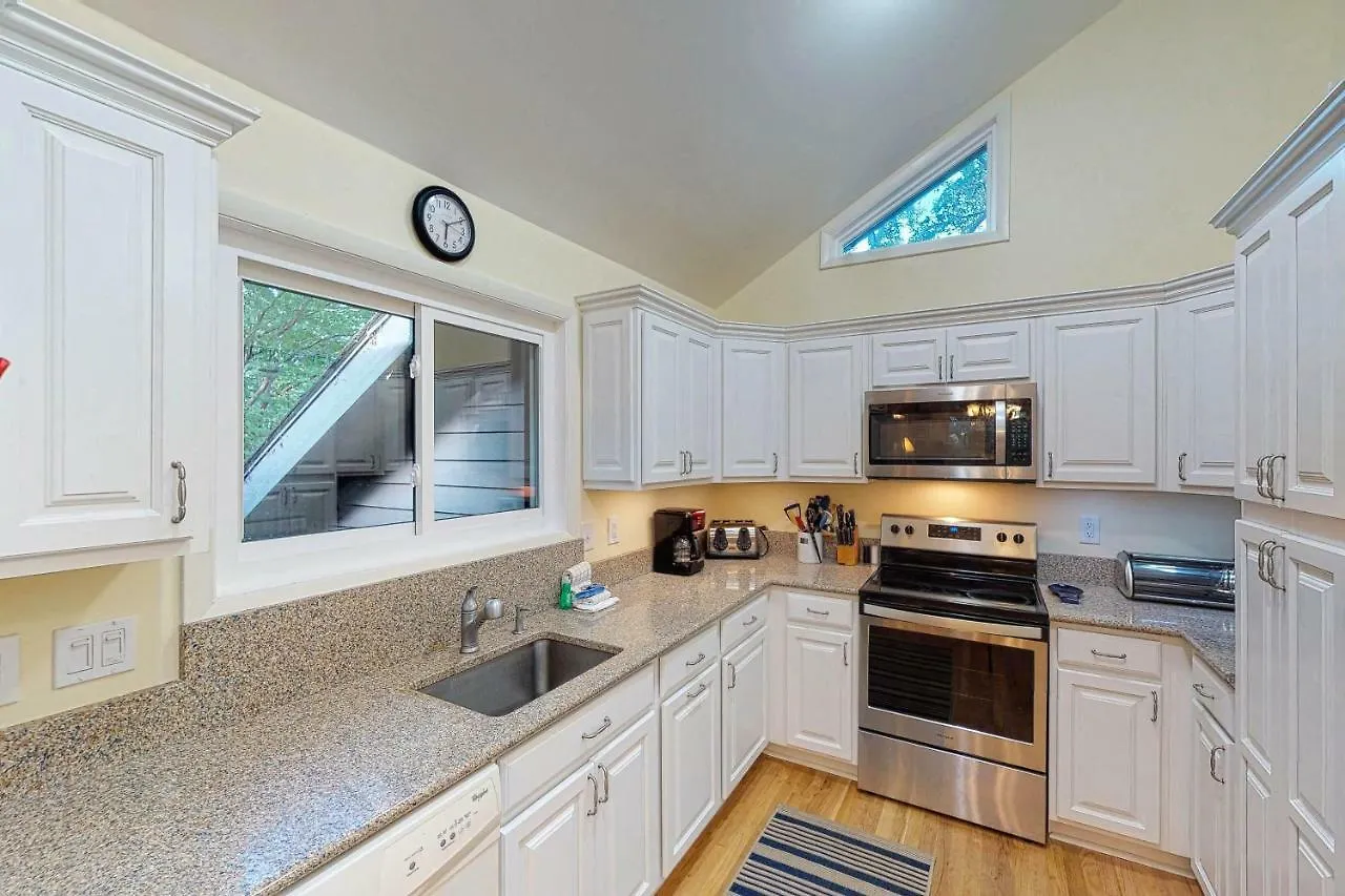 443 Oceanwood