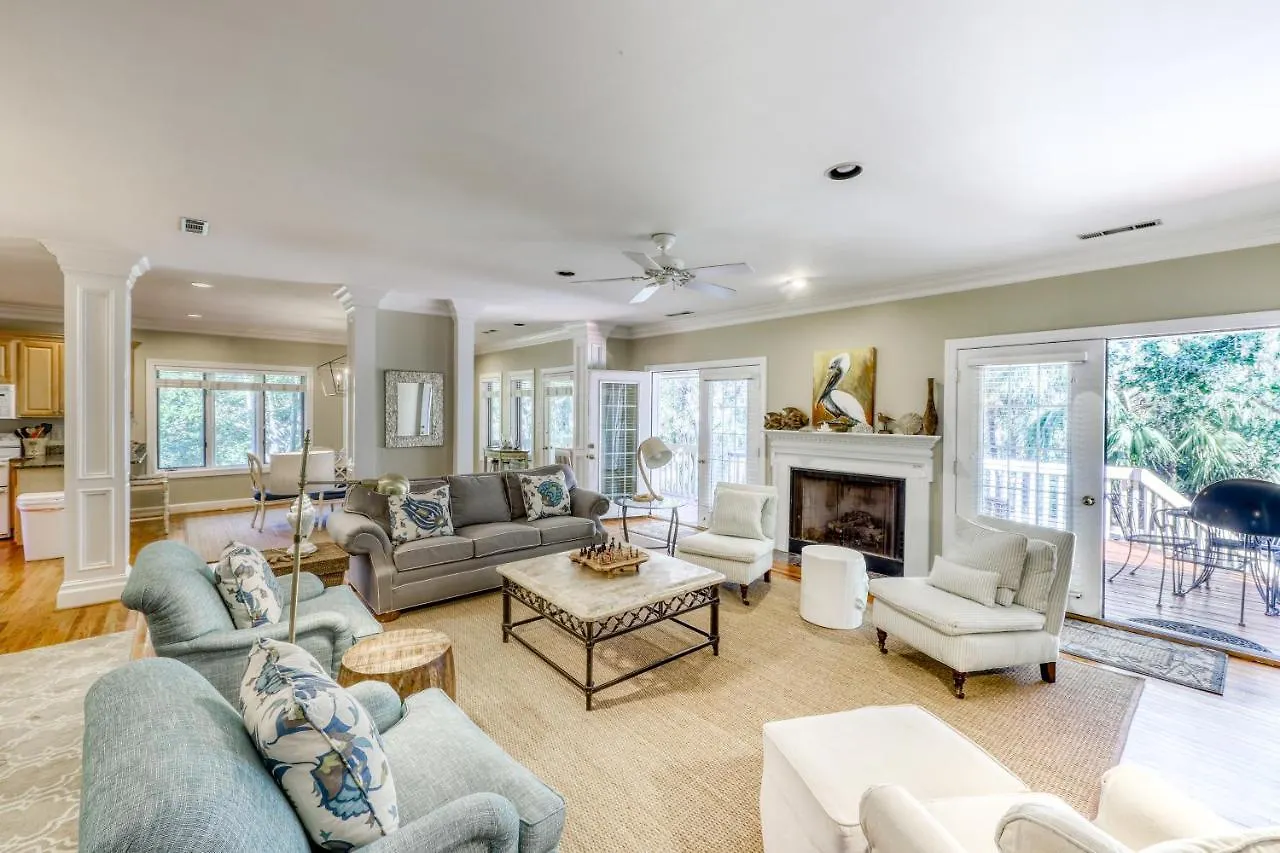 207 Belted Kingfisher Holiday home