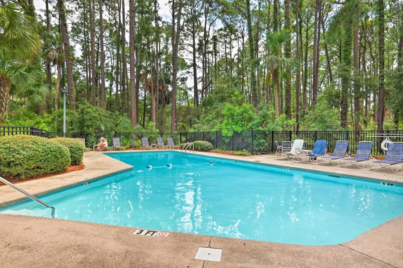 Remodeled On Sparrow Pond, Walk To Beach! Holiday home Kiawah Island
