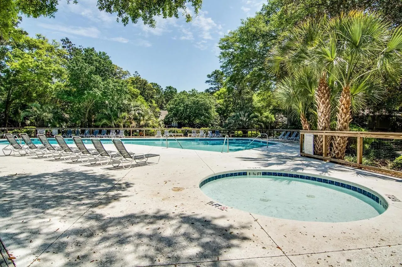 Inlet Cove 11 *