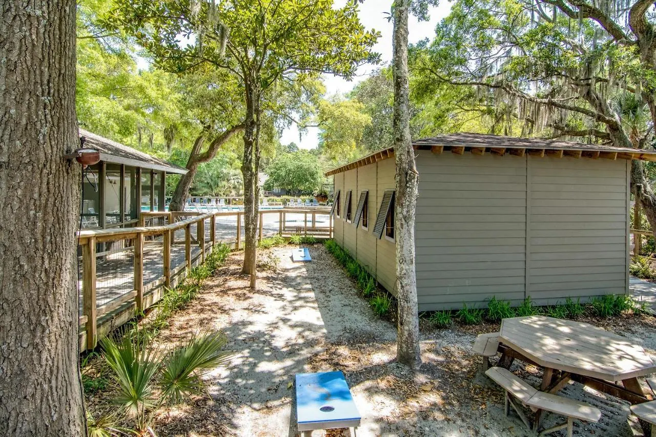 Inlet Cove 11 *