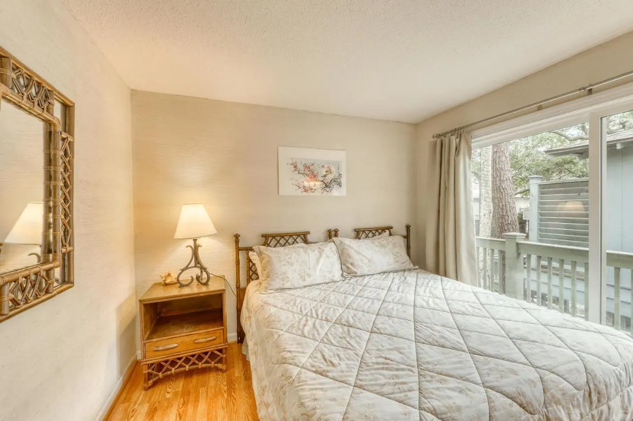 1038 Sparrow Pond Holiday home